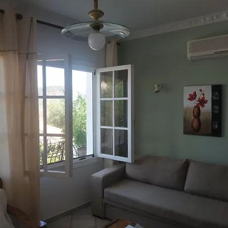 Апартаменты Epicharis *